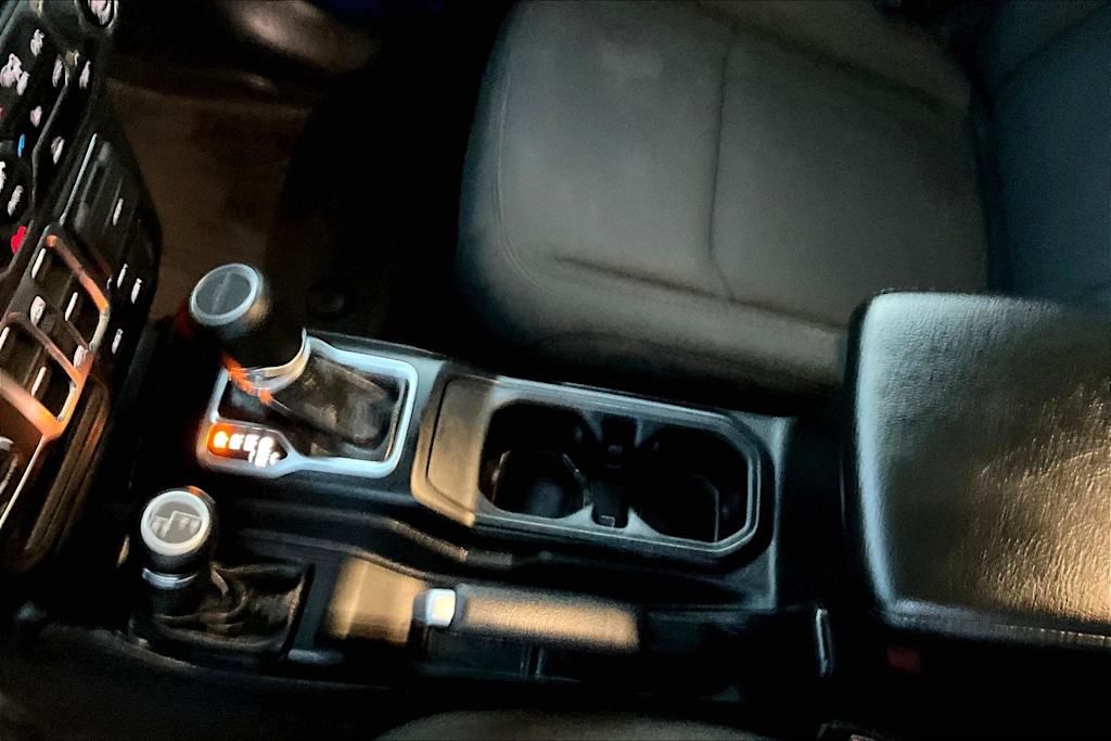 Thumbnail: 2021 Jeep Gladiator - 16