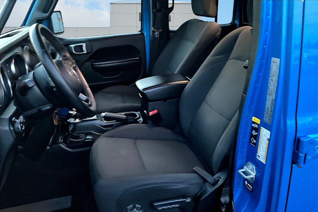 Thumbnail: 2021 Jeep Gladiator - 11