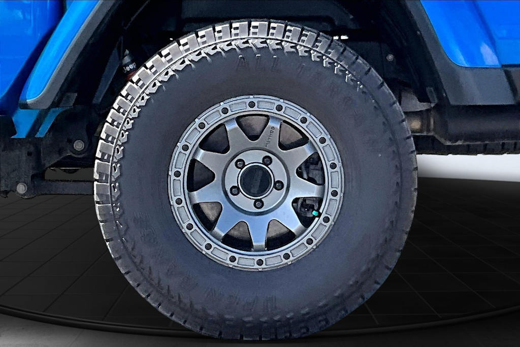 Thumbnail: 2020 Jeep Gladiator - 36