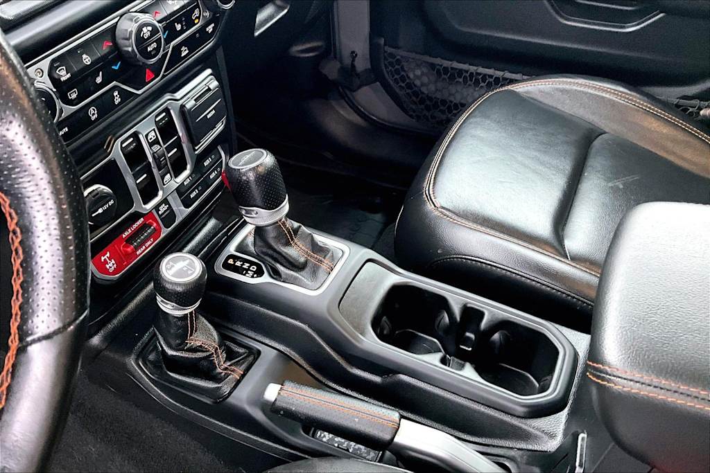 Thumbnail: 2021 Jeep Gladiator - 17