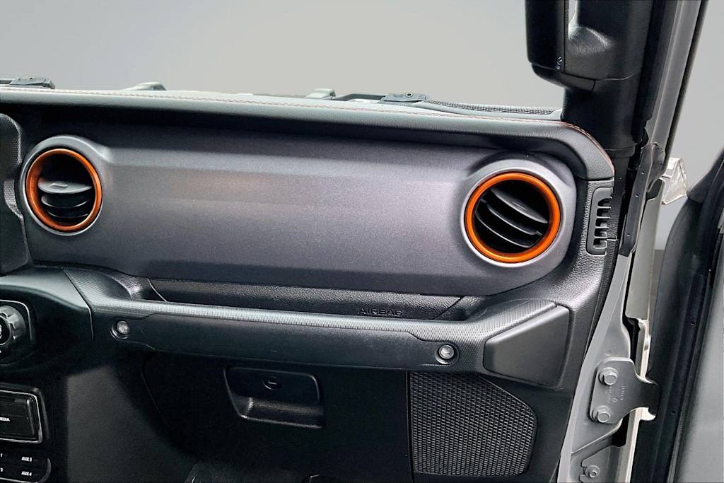 Thumbnail: 2021 Jeep Gladiator - 25