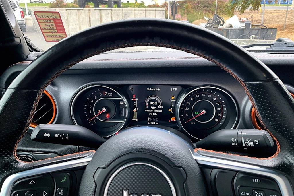 Thumbnail: 2021 Jeep Gladiator - 21