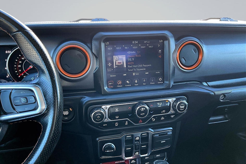 Thumbnail: 2021 Jeep Gladiator - 14