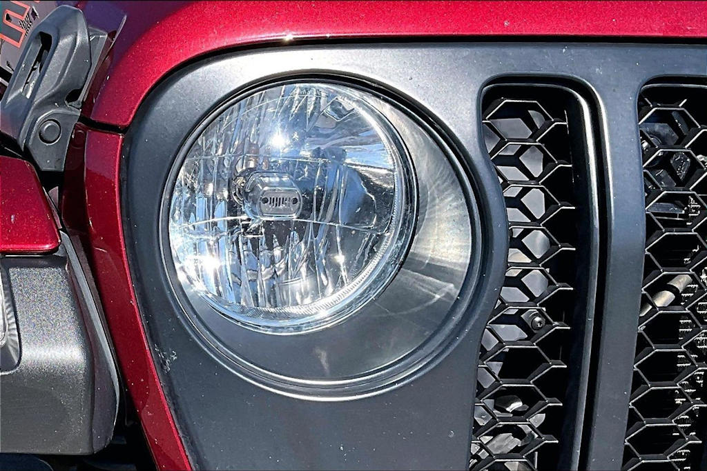 Thumbnail: 2021 Jeep Gladiator - 31