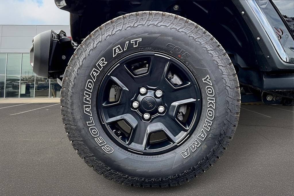 Thumbnail: 2022 Jeep Gladiator - 8