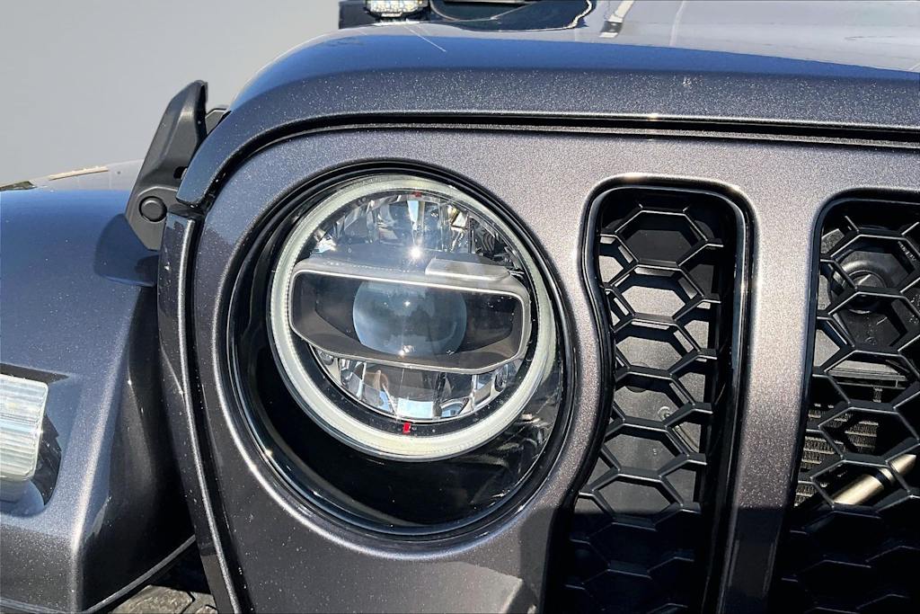 Thumbnail: 2021 Jeep Gladiator - 31
