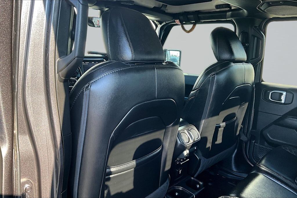 Thumbnail: 2021 Jeep Gladiator - 19