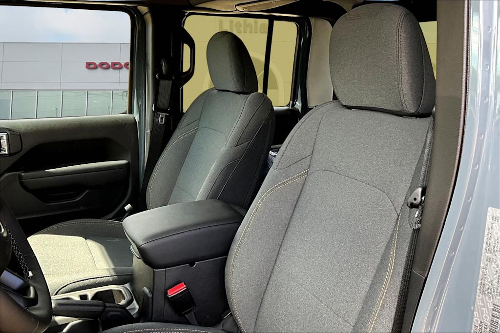 Thumbnail: 2025 Jeep Gladiator - 10