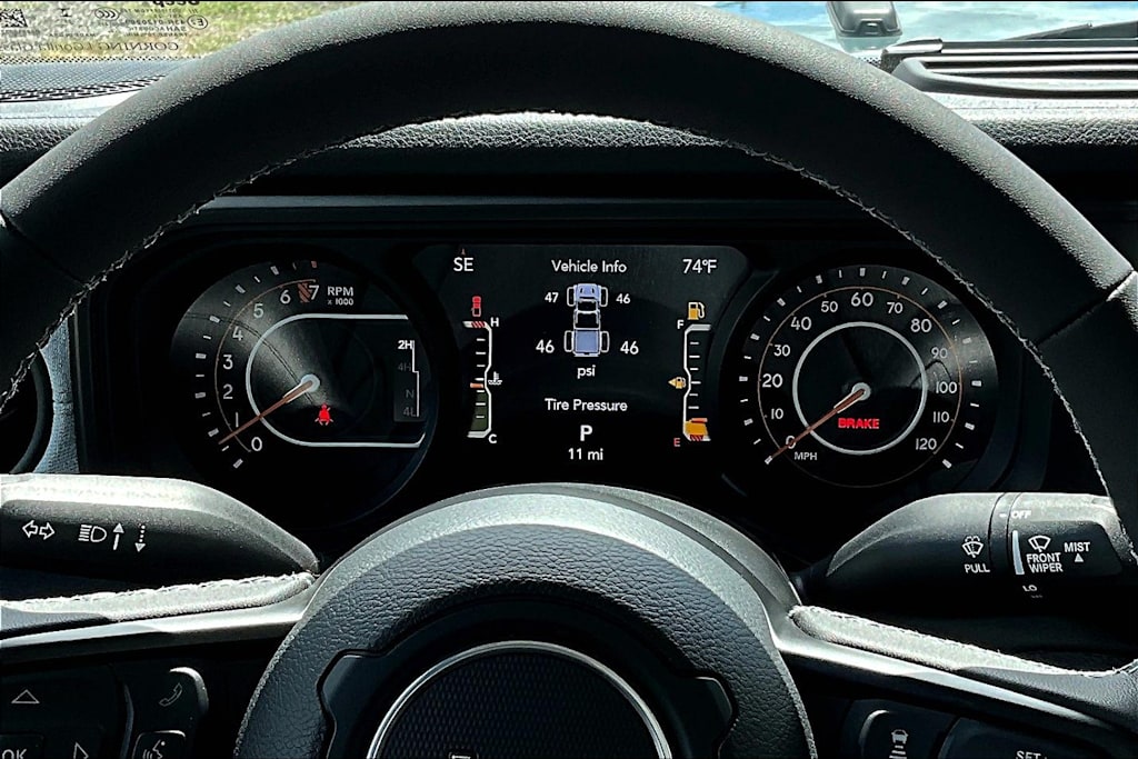 Thumbnail: 2025 Jeep Gladiator - 16