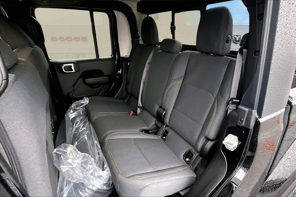 Thumbnail: 2026 Jeep Gladiator - 12