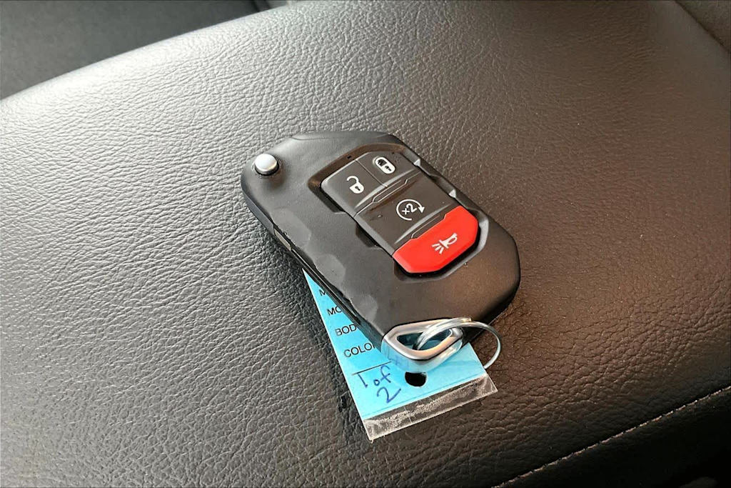 Thumbnail: 2026 Jeep Gladiator - 18