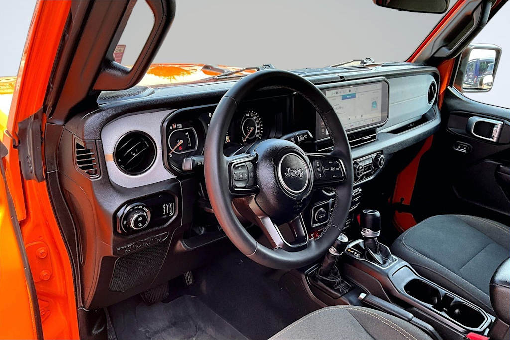 Thumbnail: 2025 Jeep Gladiator - 2