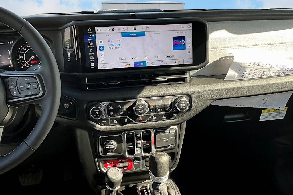 Thumbnail: 2025 Jeep Gladiator - 15