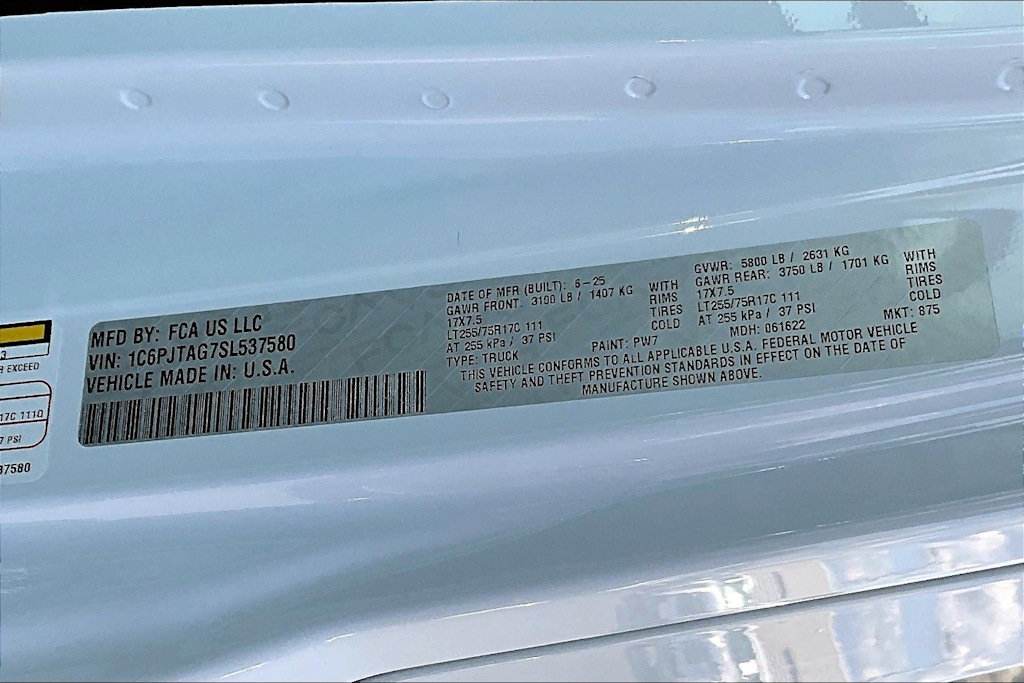 Thumbnail: 2025 Jeep Gladiator - 21