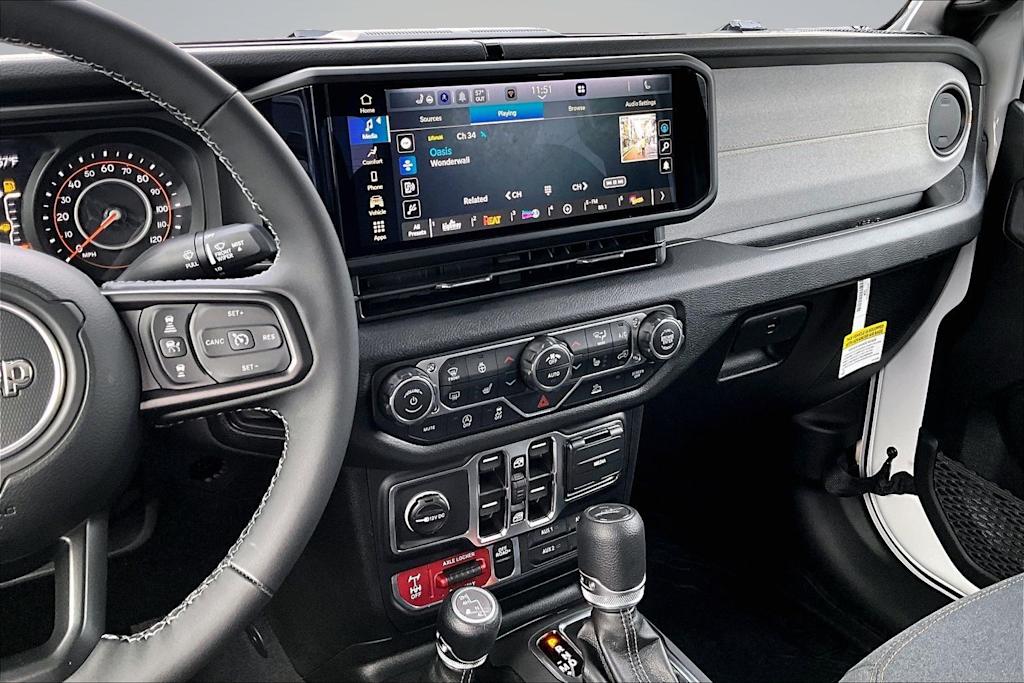 Thumbnail: 2026 Jeep Gladiator - 15