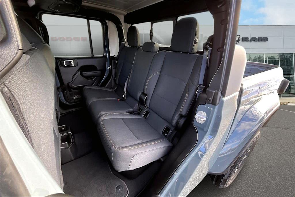 Thumbnail: 2026 Jeep Gladiator - 12