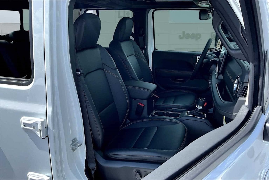 Thumbnail: 2025 Jeep Gladiator - 8