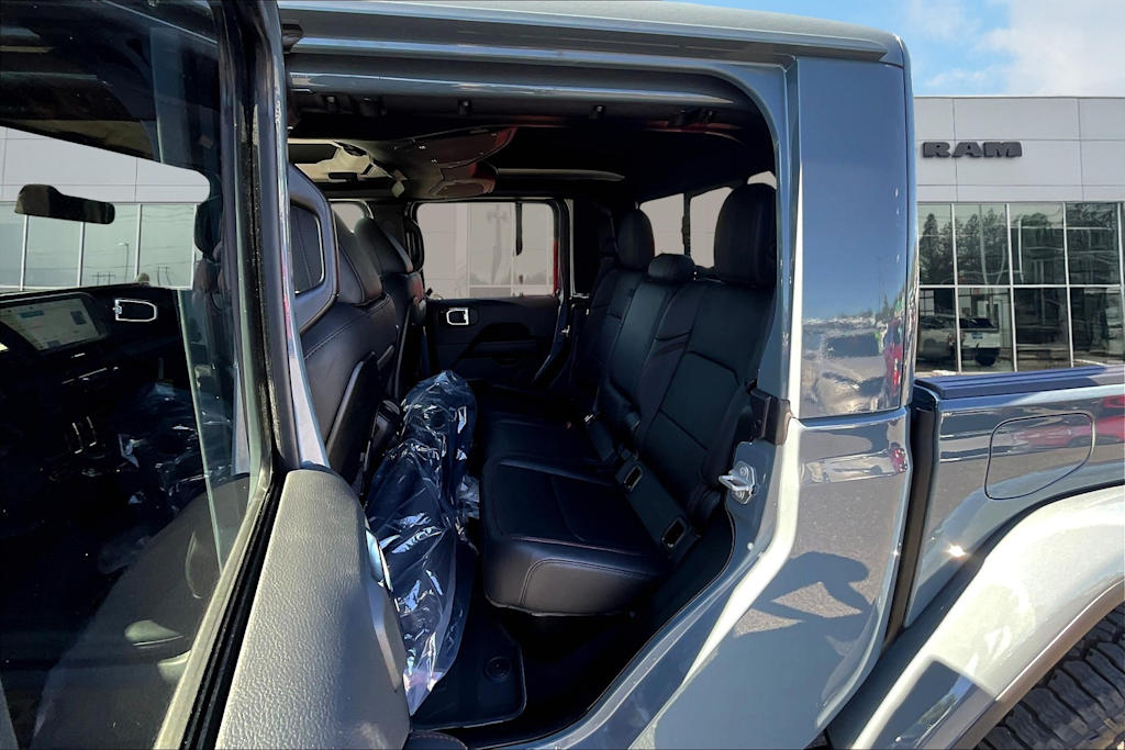 Thumbnail: 2025 Jeep Gladiator - 19