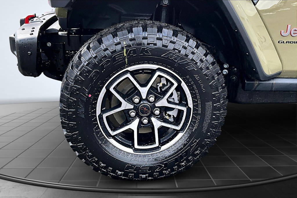 Thumbnail: 2026 Jeep Gladiator - 8