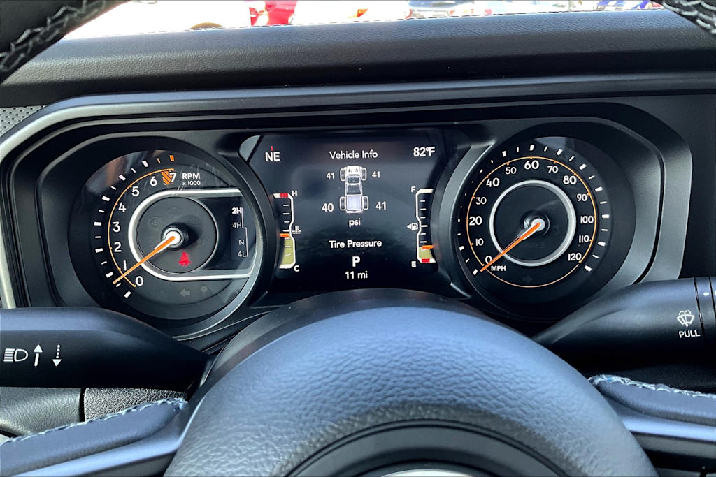 Thumbnail: 2025 Jeep Gladiator - 13