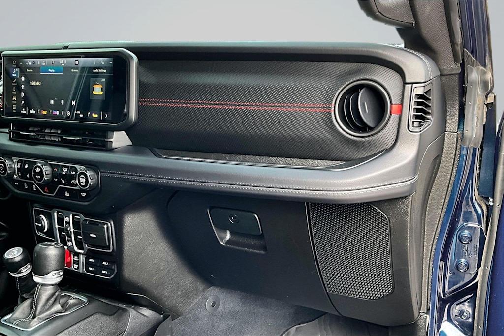 Thumbnail: 2025 Jeep Gladiator - 24