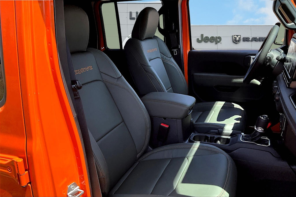 Thumbnail: 2025 Jeep Gladiator - 8