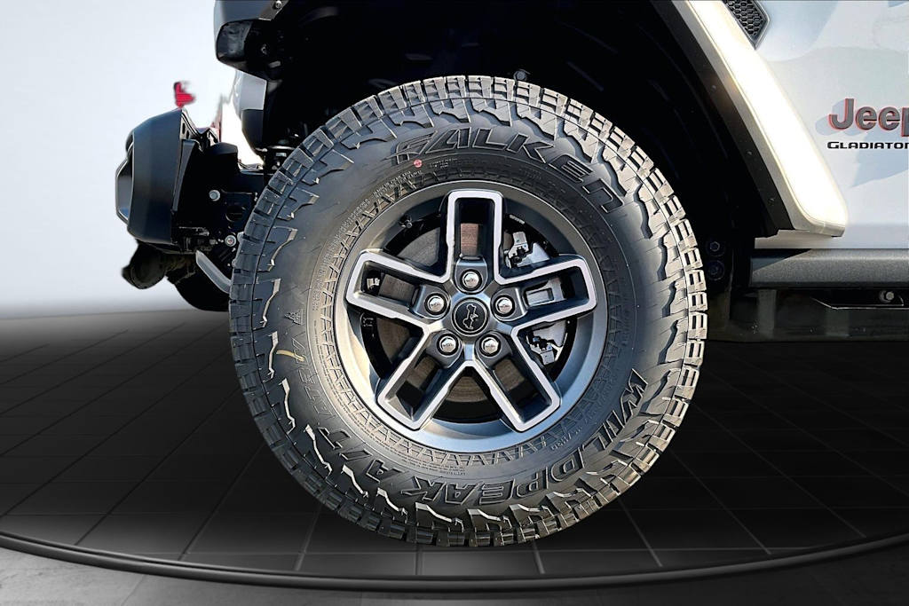 Thumbnail: 2026 Jeep Gladiator - 8