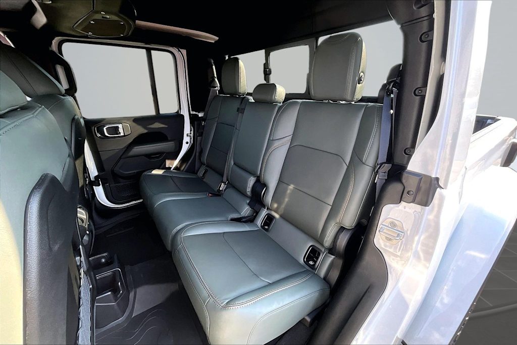 Thumbnail: 2026 Jeep Gladiator - 13