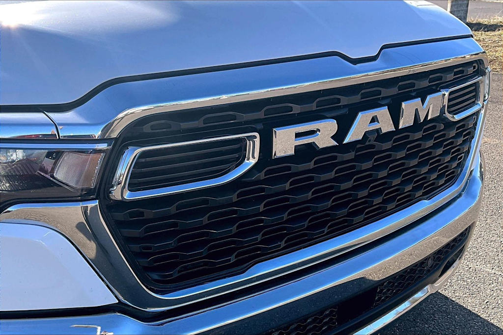 Thumbnail: 2025 RAM 1500 - 33
