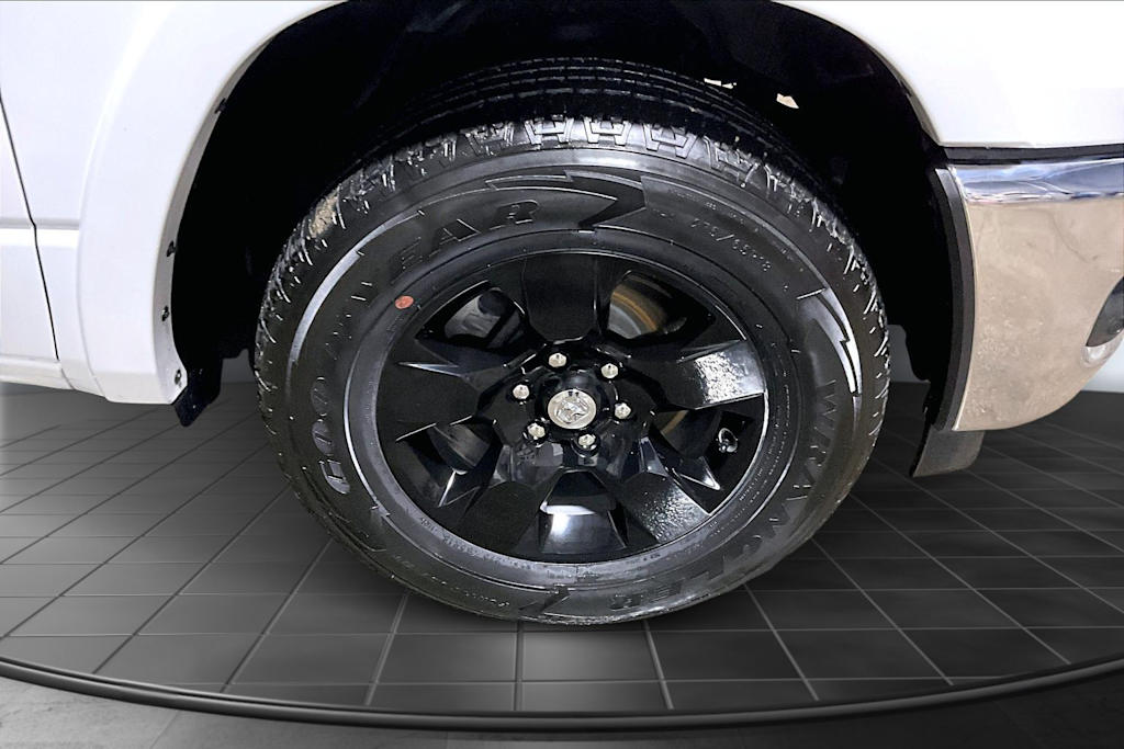 Thumbnail: 2025 RAM 1500 - 33