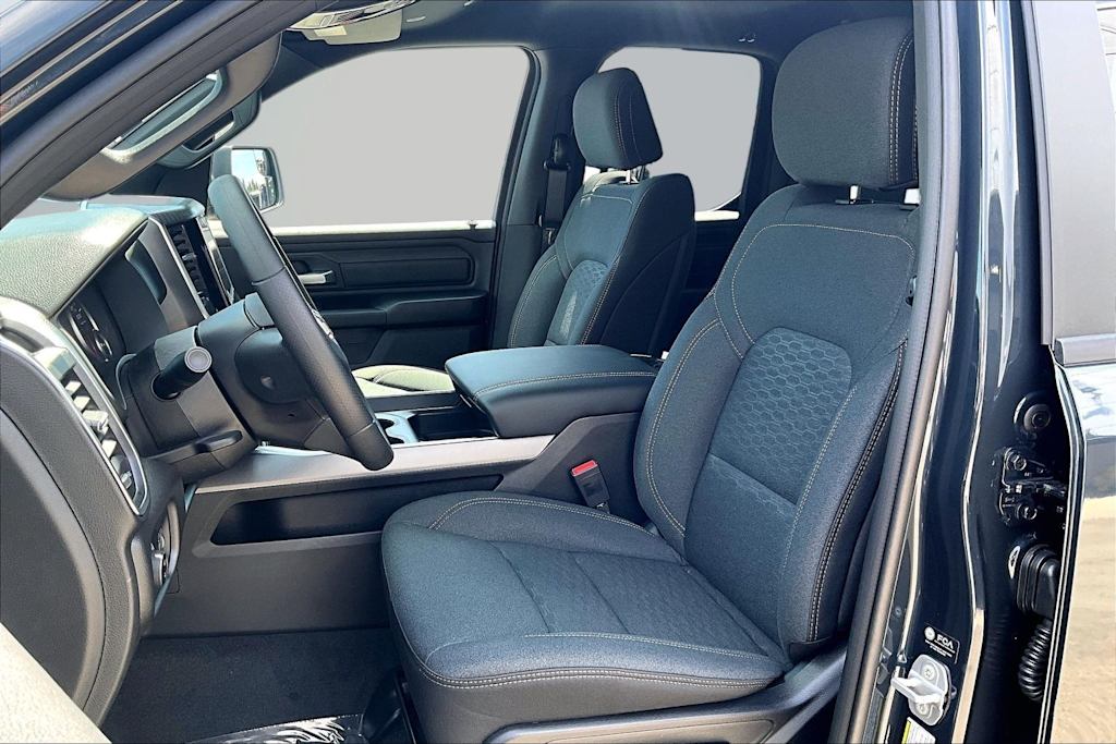 Thumbnail: 2026 RAM 1500 - 10