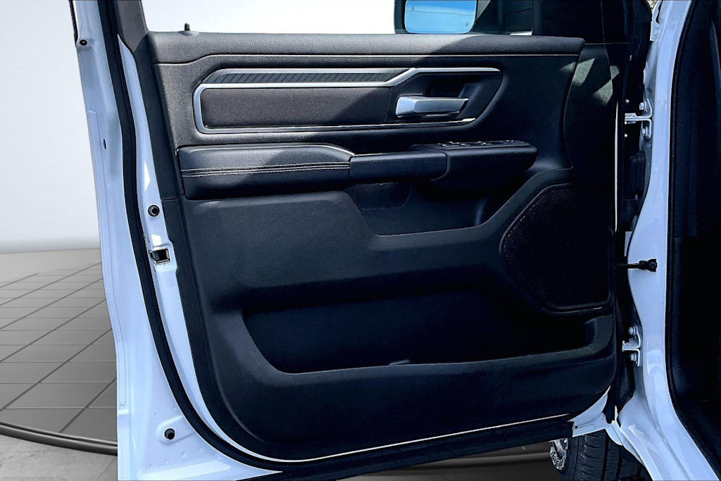 Thumbnail: 2025 RAM 1500 - 28
