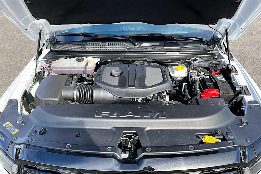 Thumbnail: 2025 RAM 1500 - 9