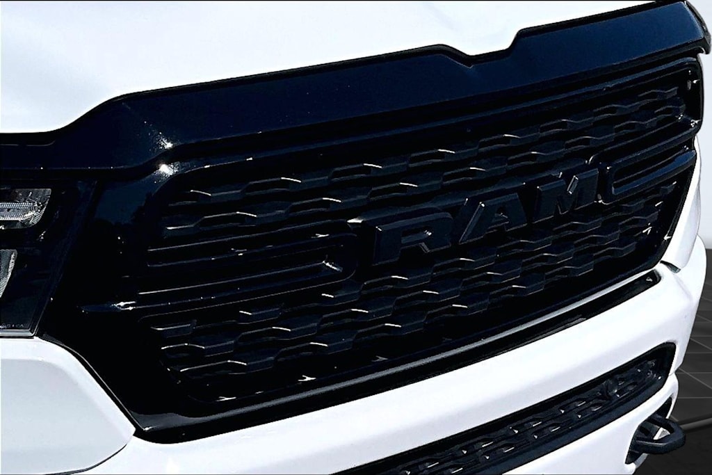 Thumbnail: 2024 RAM 1500 - 33