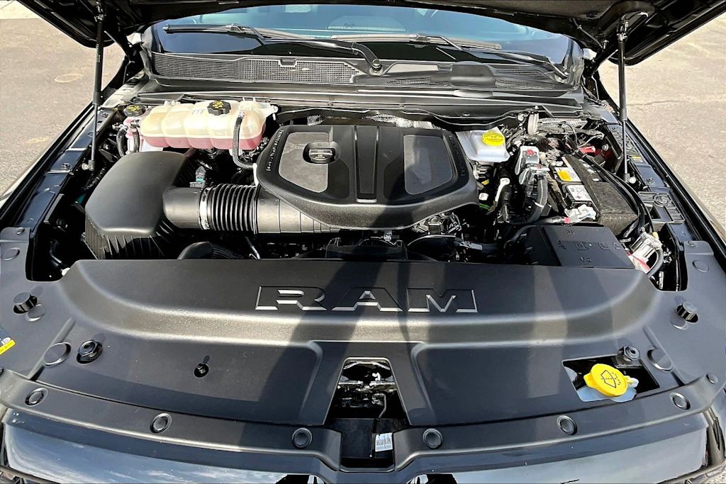 Thumbnail: 2025 RAM 1500 - 9