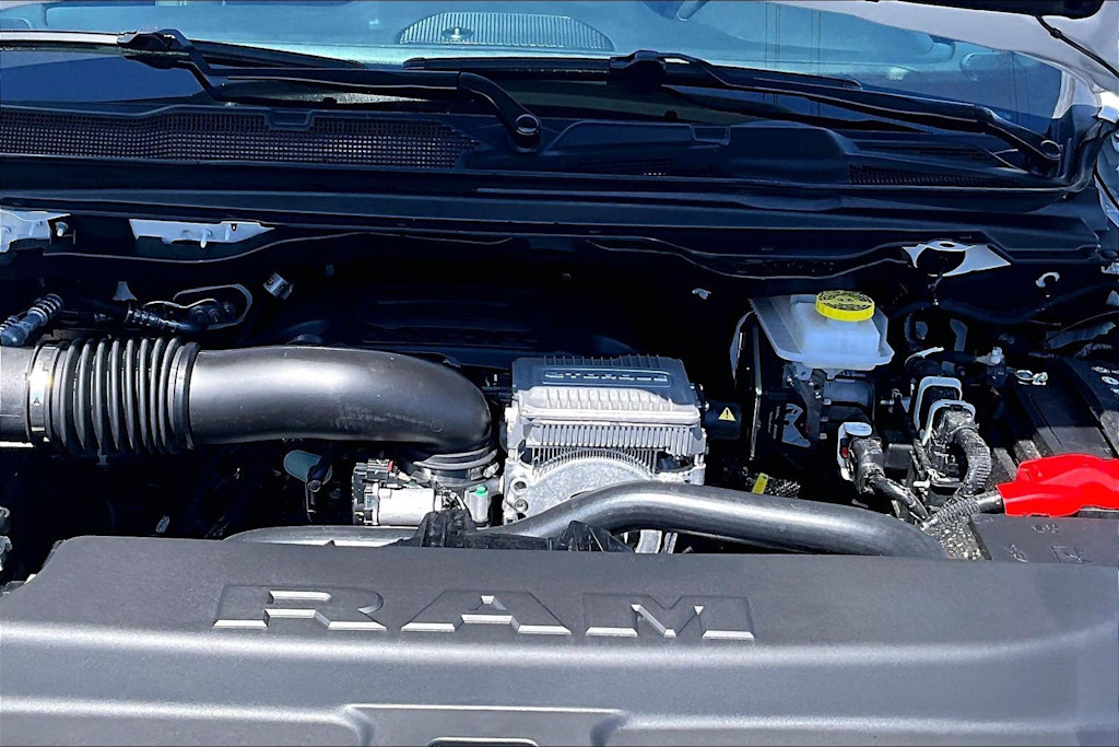 Thumbnail: 2026 RAM 1500 - 9