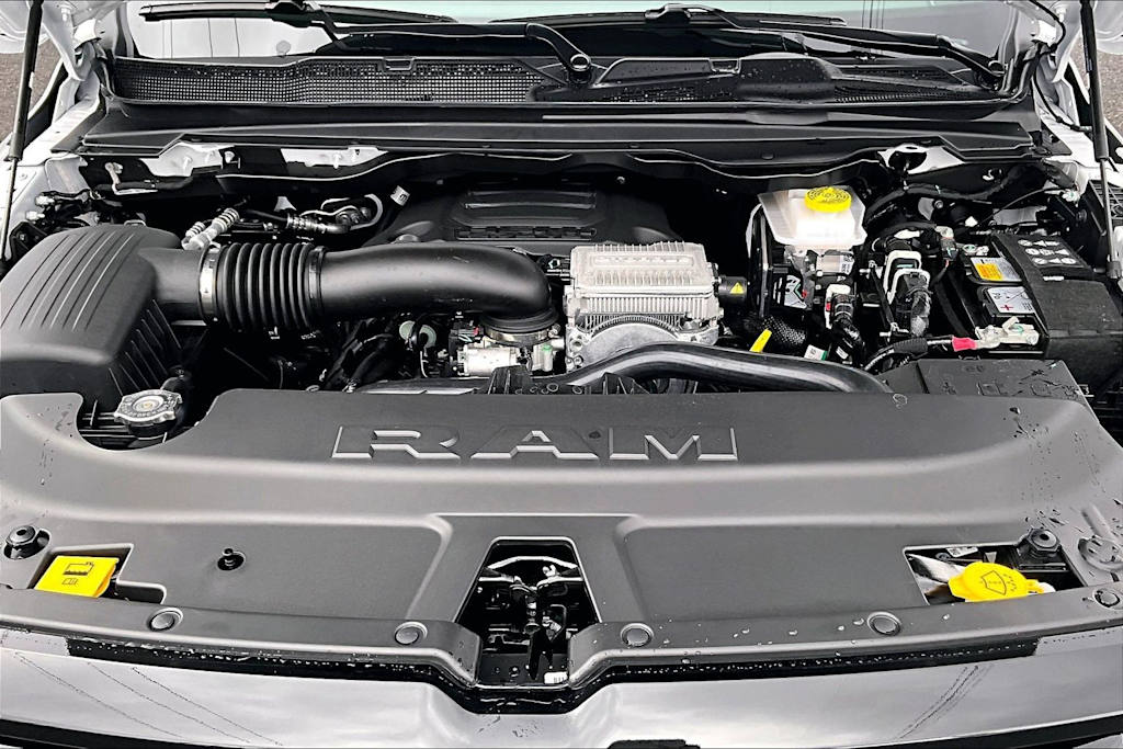 Thumbnail: 2026 RAM 1500 - 9
