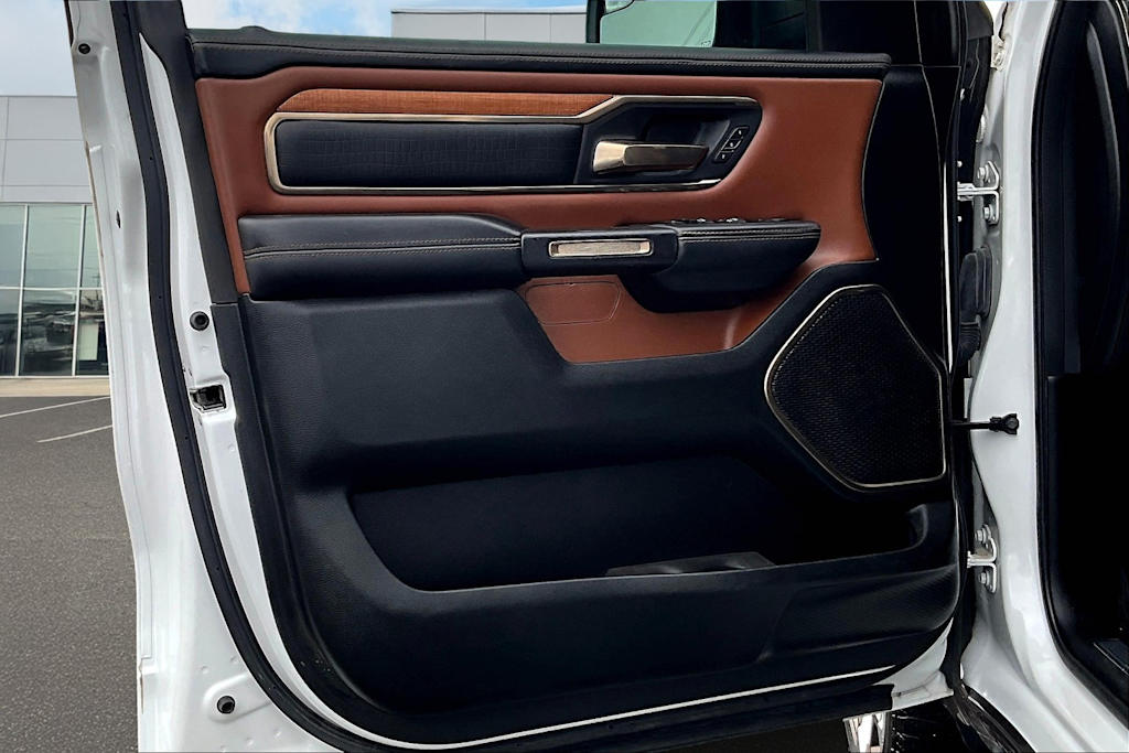 2022 RAM 1500 Longhorn 31