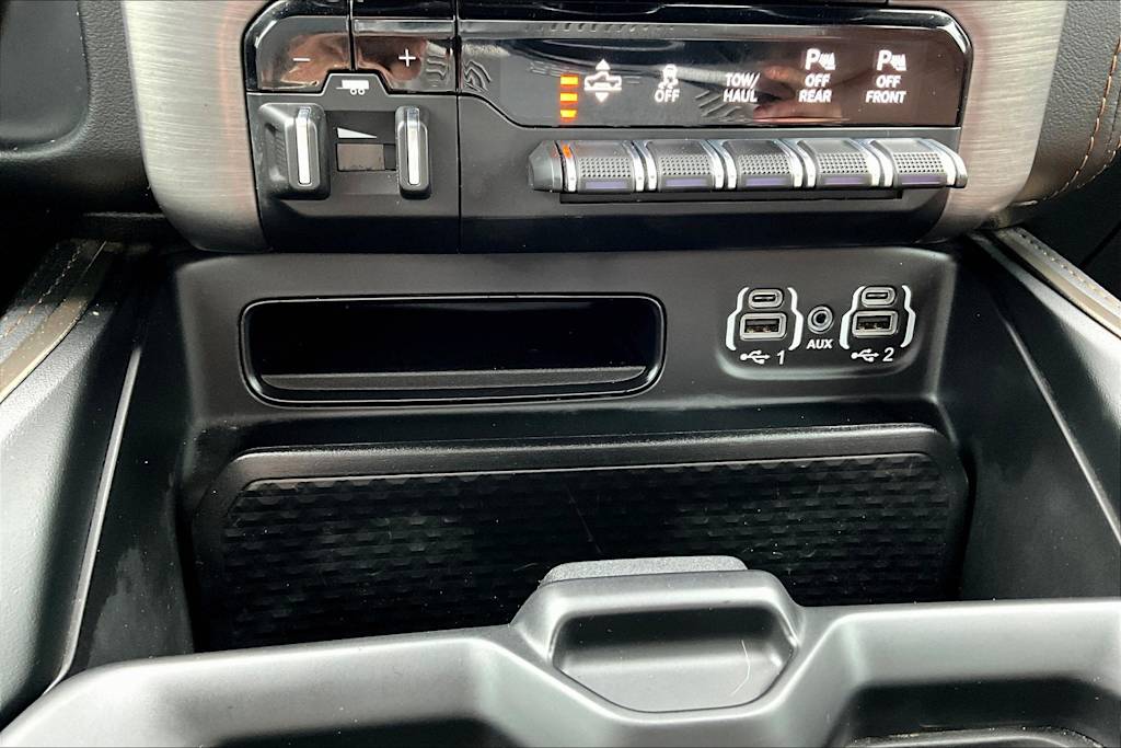 2022 RAM 1500 Longhorn 34