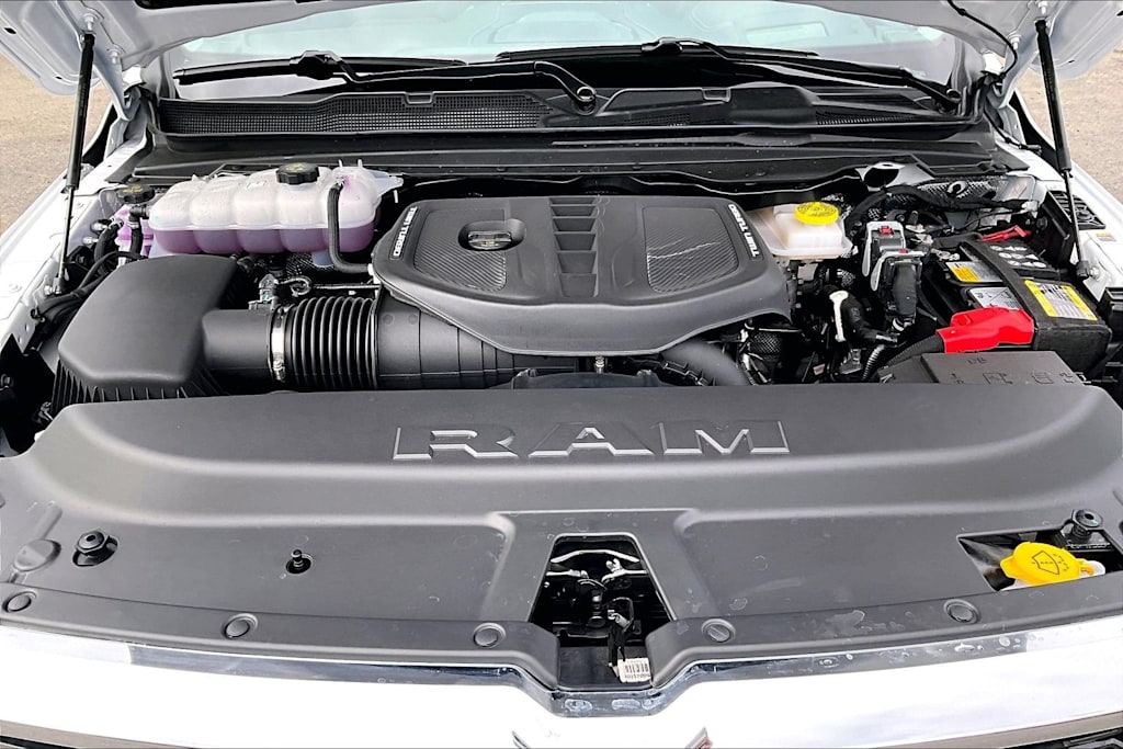 Thumbnail: 2026 RAM 1500 - 9