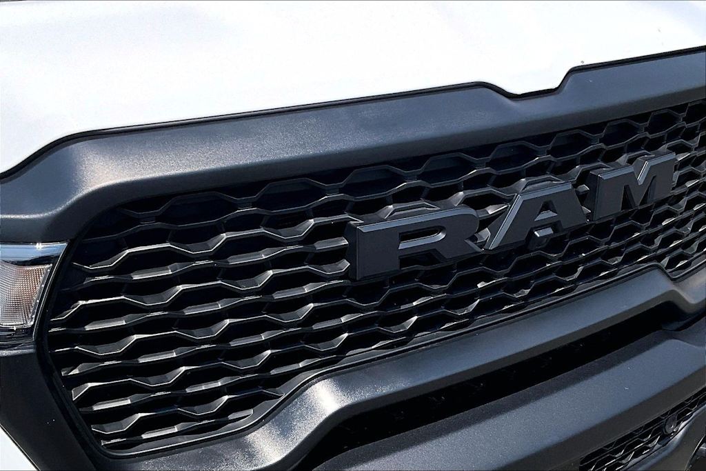 Thumbnail: 2025 RAM 1500 - 33