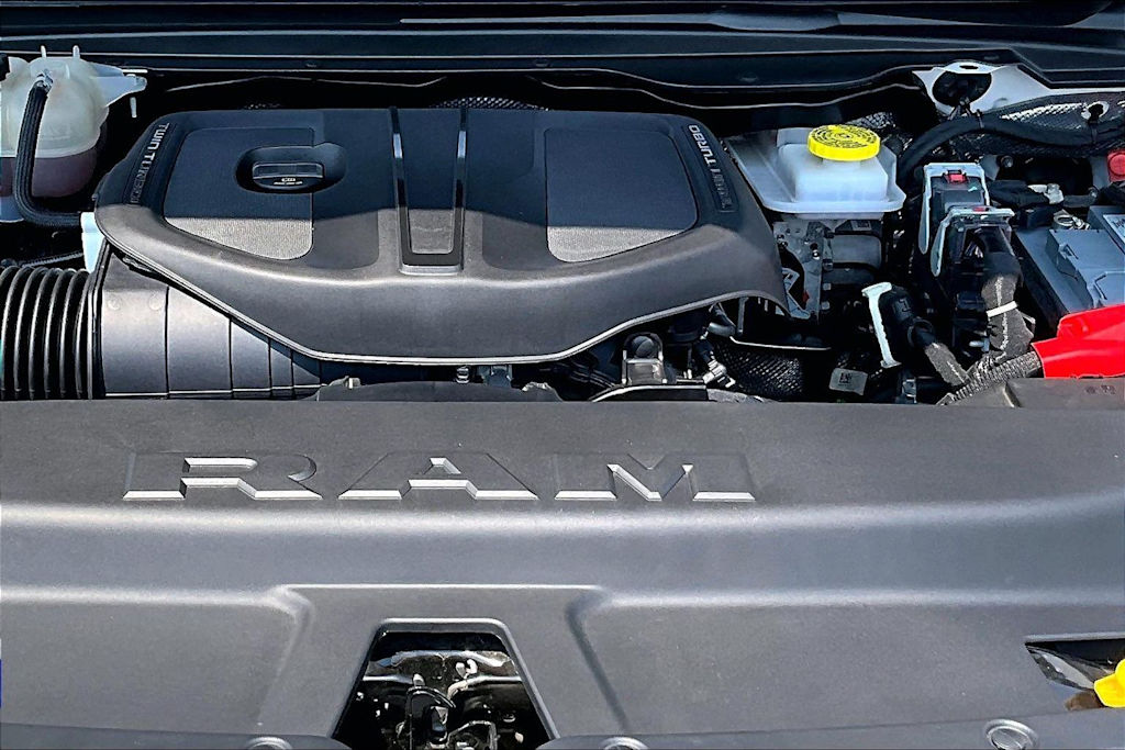 Thumbnail: 2025 RAM 1500 - 9