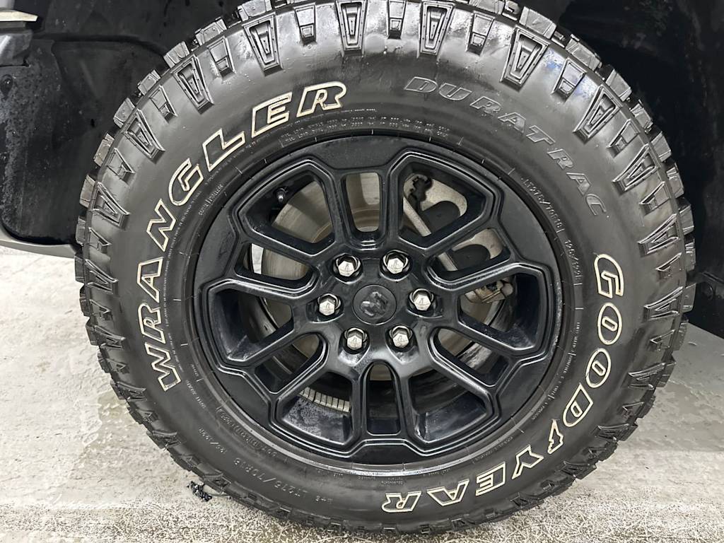 Thumbnail: 2026 RAM 1500 - 3