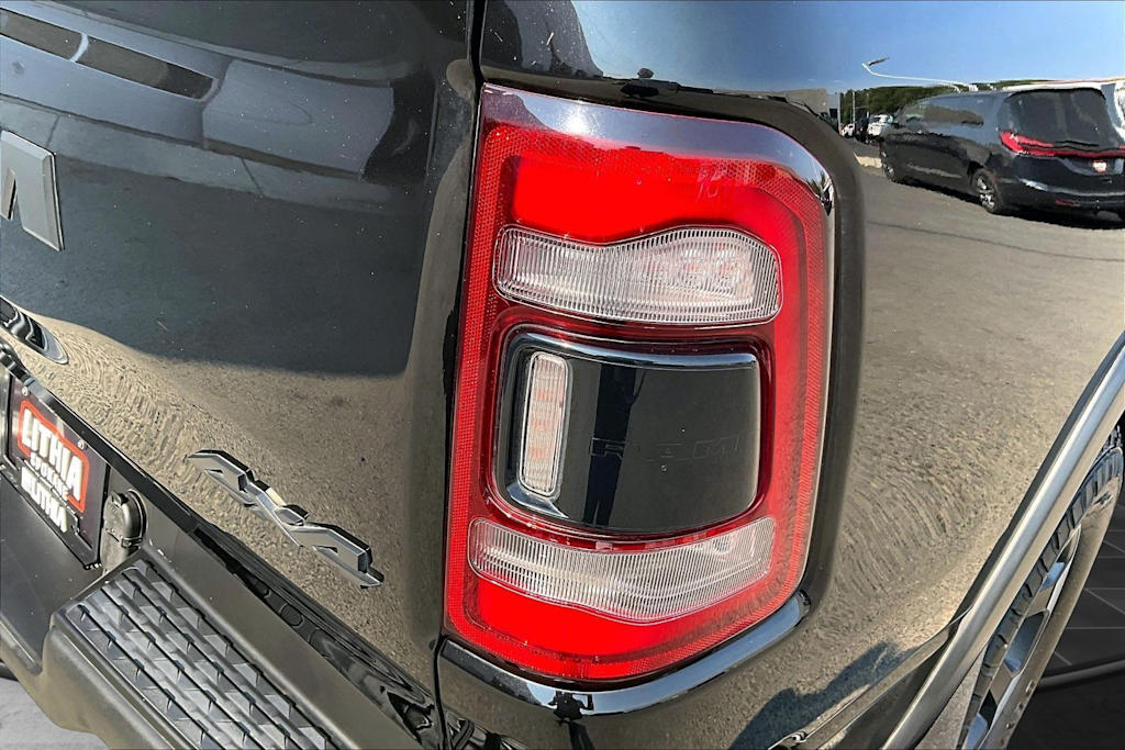 Thumbnail: 2019 RAM 1500 - 32