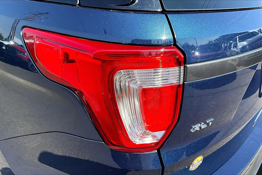Thumbnail: 2017 Ford Explorer - 32