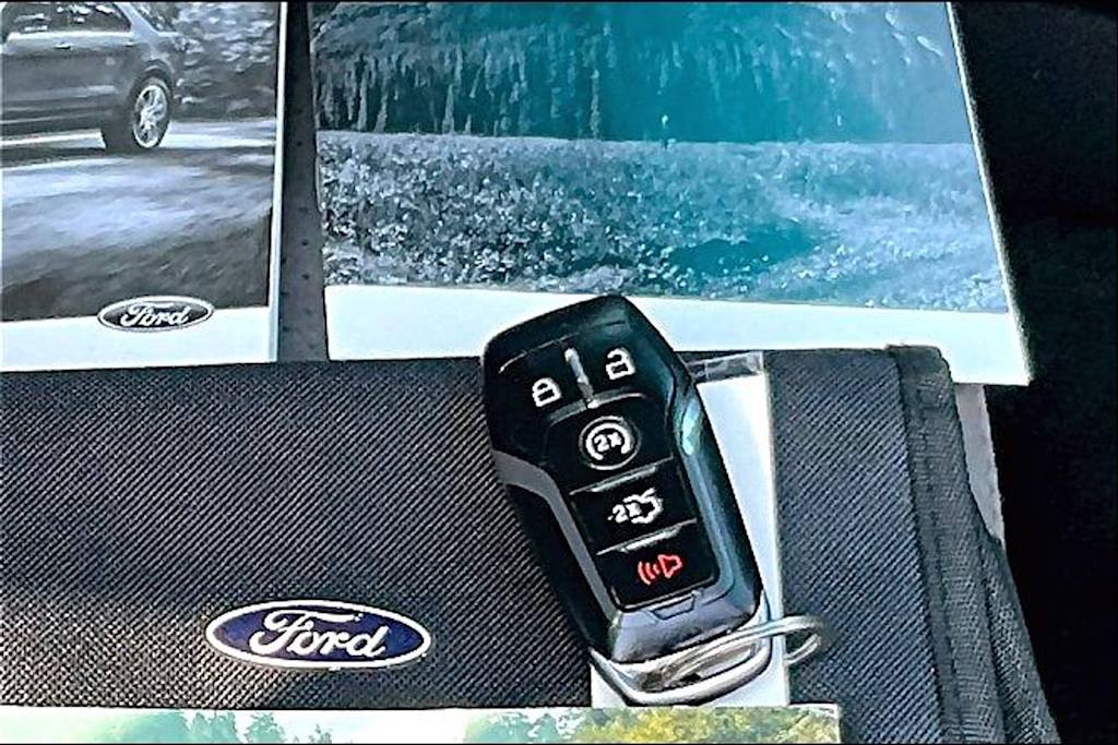 Thumbnail: 2017 Ford Explorer - 22