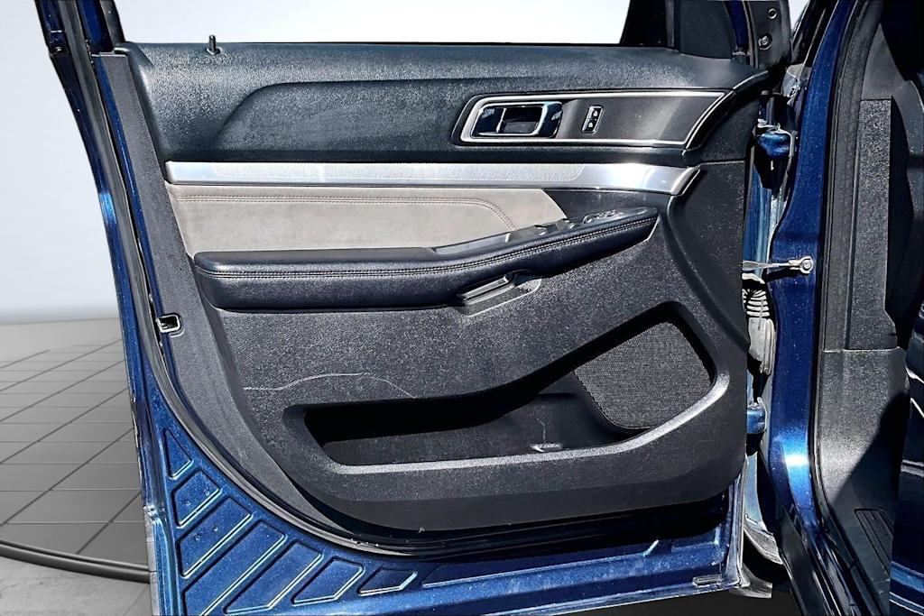Thumbnail: 2017 Ford Explorer - 28