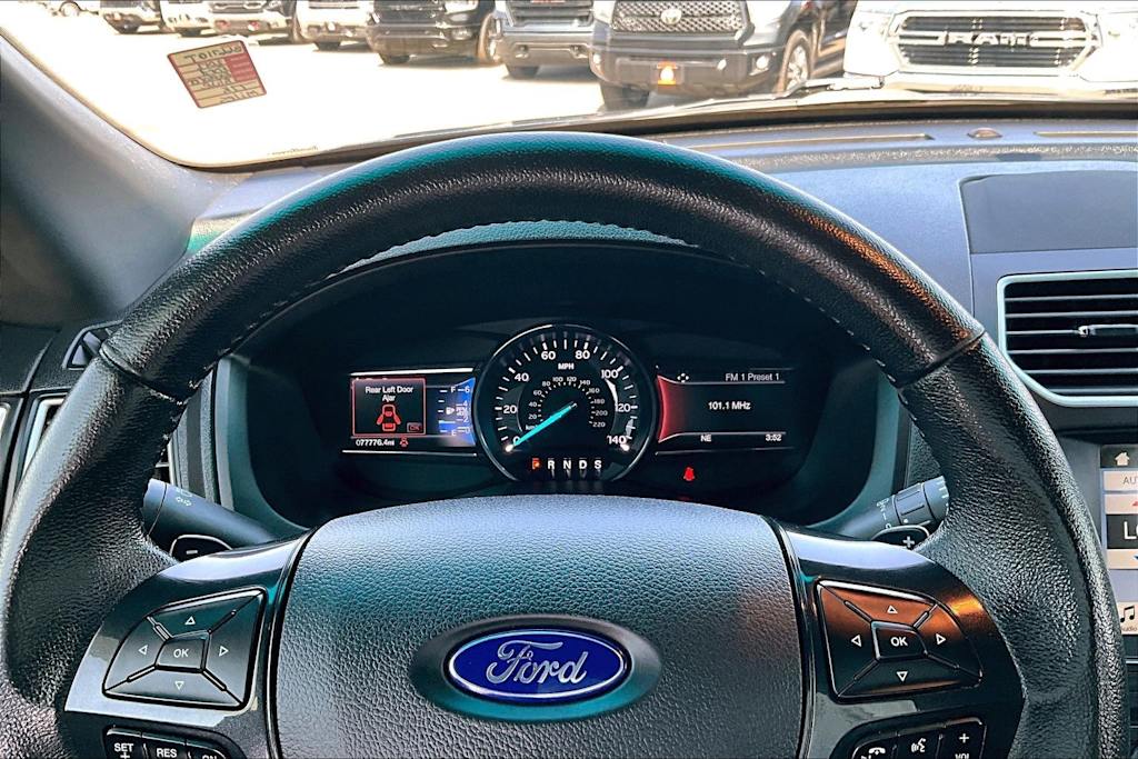 Thumbnail: 2017 Ford Explorer - 18