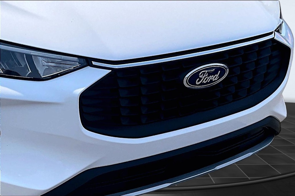 Thumbnail: 2025 Ford Escape - 33