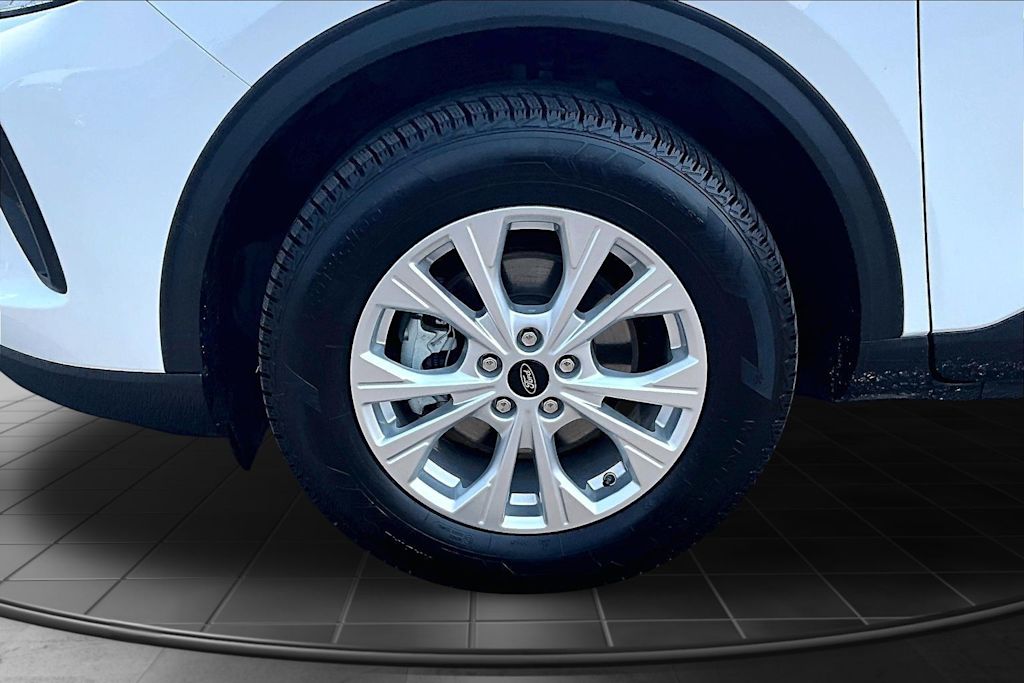 Thumbnail: 2025 Ford Escape - 8